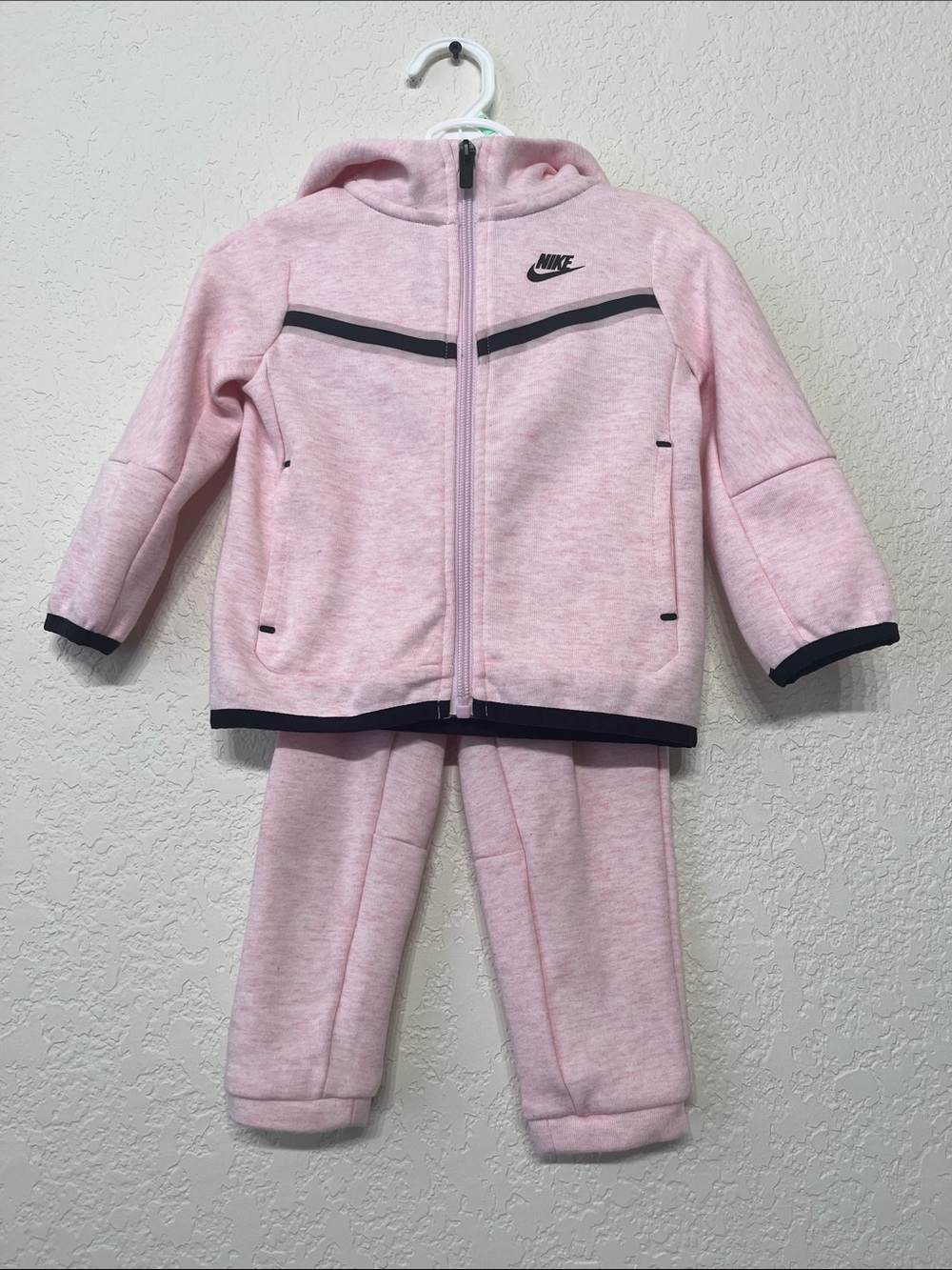 Nike Toddler Girl 18 months Pink Nike Tech Matching Set